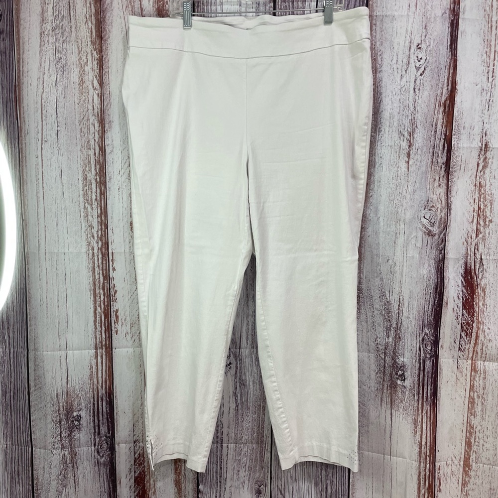 Avenue White Stretch Capri Pant Plus Size 16/18 #4010